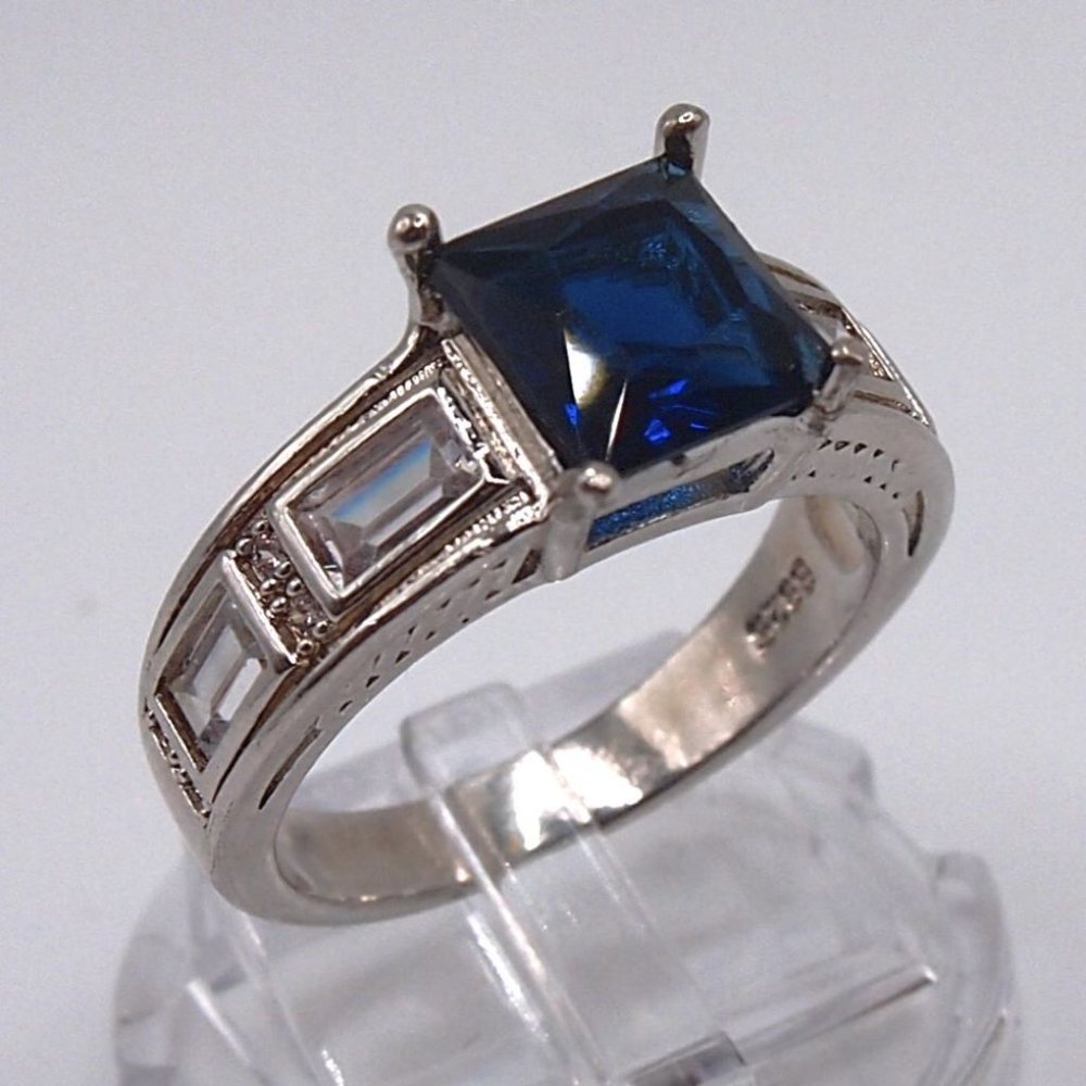 Ladies Large Blue Sapphire Princess Cut  Bridal Ring .925 Solid Sterling Silver - Picture 2 of 12